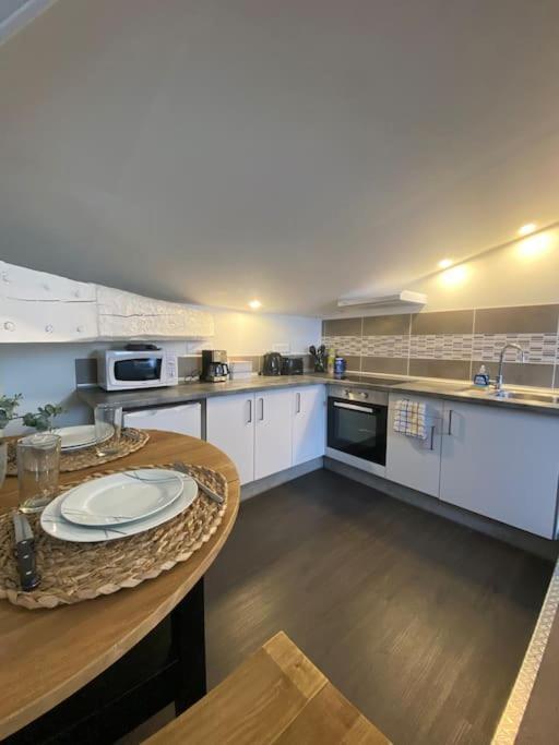 Le Jaffa Vue Sur La Cite Apartment การ์กาซอน ภายนอก รูปภาพ
